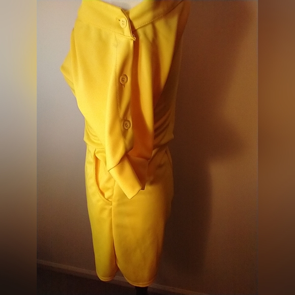 Yellow Drop Shoulder Romper with Belt Size M/L #W-30 - Picture 12 of 12